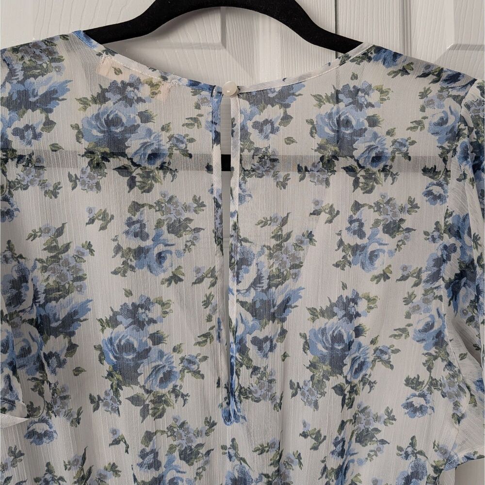 Altar'd State Blue & White Floral Romper Medium Spring Easter Outfit Cottagecore - Picture 7 of 8
